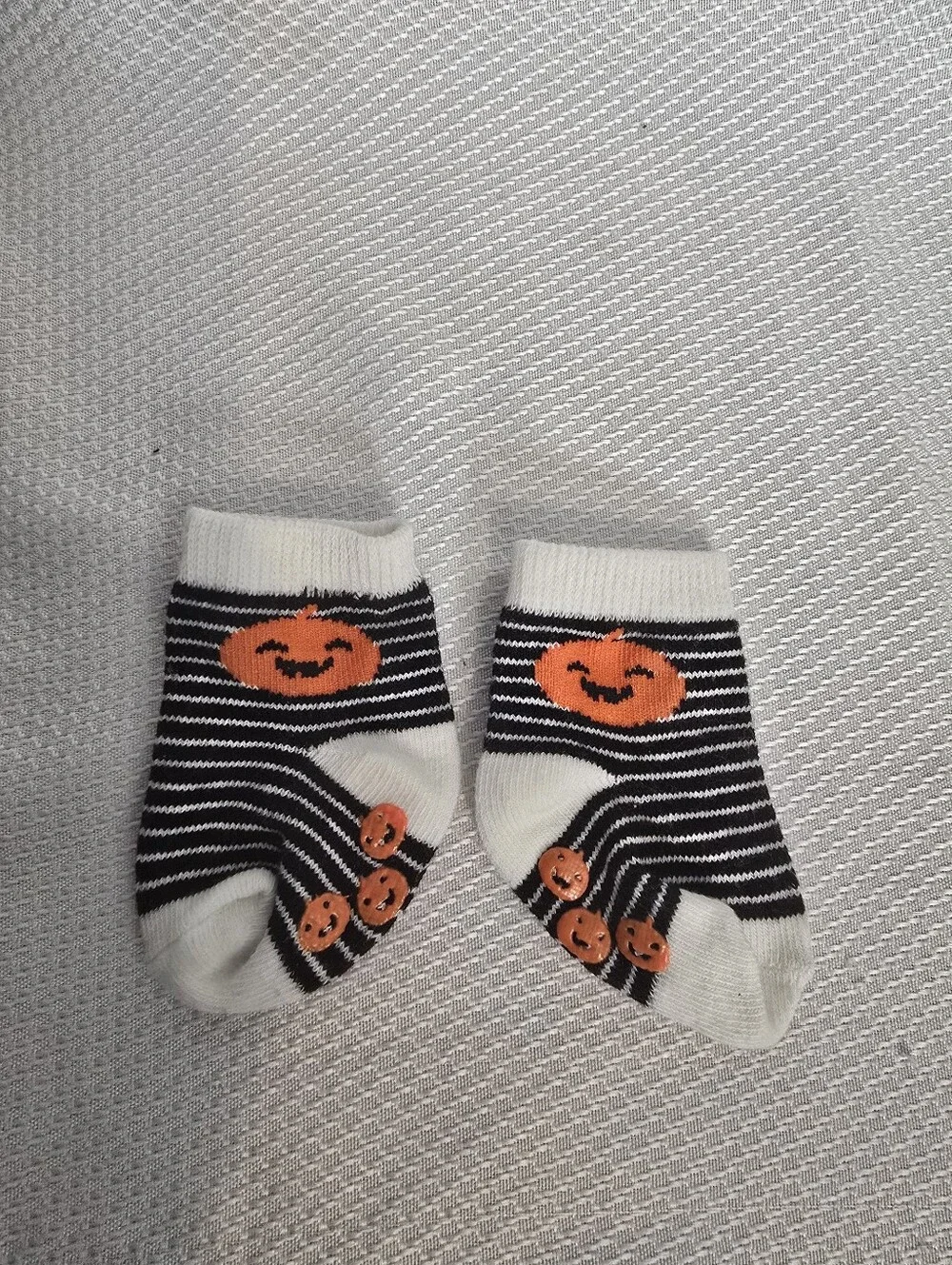 🧡FINAL SALE- Newborn Halloween Socks